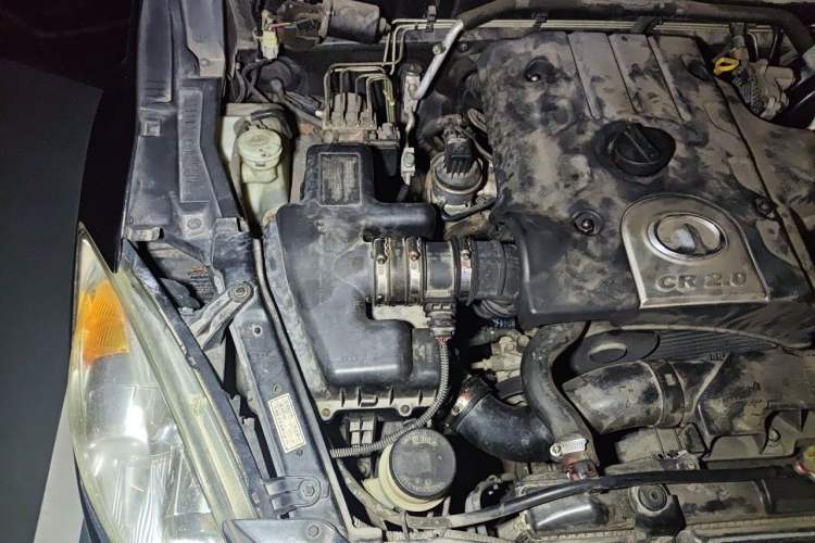 Used Haval H5 Classic 2012 European-style Version Green Silence 2.0T Automatic 2WD Comfort Model Engine Bay Right