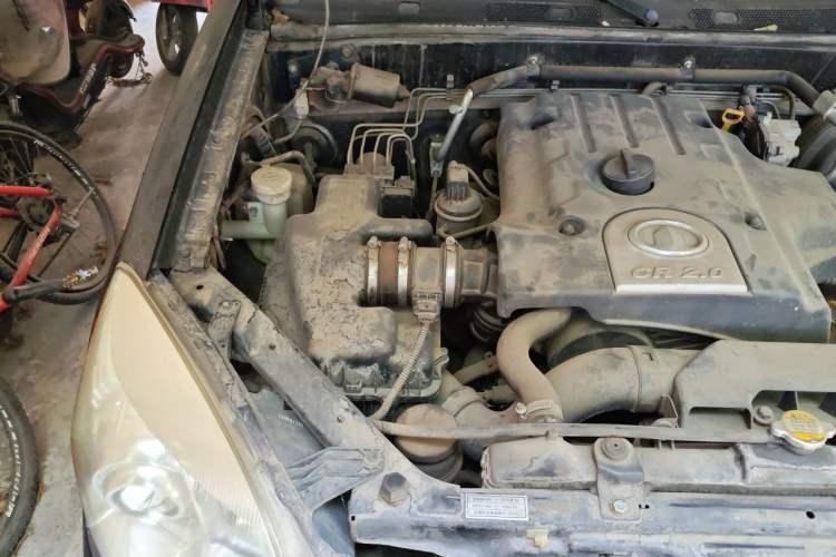Used Haval H5 Classic 2012 European-style Version Green Silence 2.0T Automatic 2WD Comfort Model Engine Bay Right