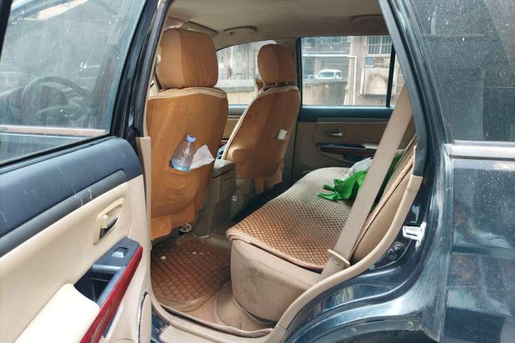 Used Haval H5 Classic 2012 European-style Edition 2.0L Two-Wheel Drive Luxury Model Left Rear Seat