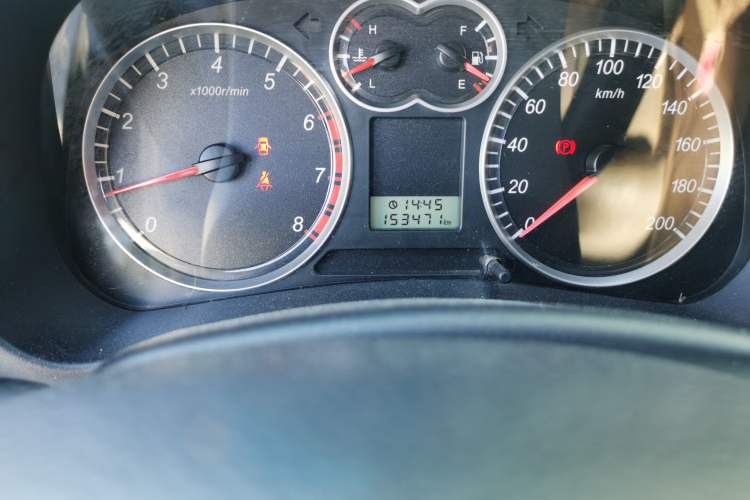 Used Haval H5 Classic 2012 European-style 2.0L Two-Wheel Drive Elite Model Odometer Close Up