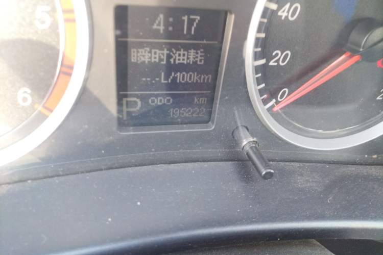 Used Haval H5 Classic 2012 ZhiZun Edition Green Silence 2.0T Automatic Two-Wheel Drive Comfortable Model Odometer Close Up