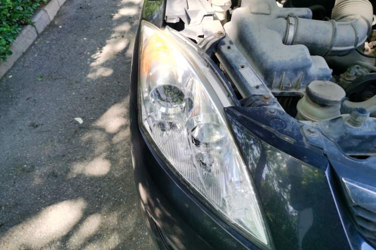 Used Haval H5 Classic 2012 European-style 2.0L Two-Wheel Drive Elite Model Right Front Headlight