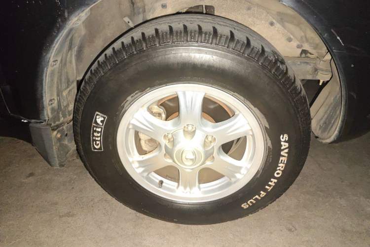 Used Haval H5 Classic 2012 European-style Model Green & Quiet 2.0T Manual 4x4 Comfort Version Right Front Wheel Hub