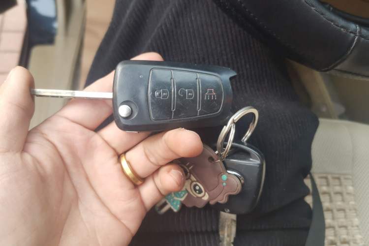 Used Haval H5 Classic 2012 European-style Version Green Silence 2.0T Automatic 2WD Luxury Model Vehicle Key