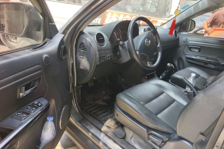 Used Haval H5 Classic 2012 Zhizun Edition 2.0L Two-Wheel Drive Navigation Model Driver Seat