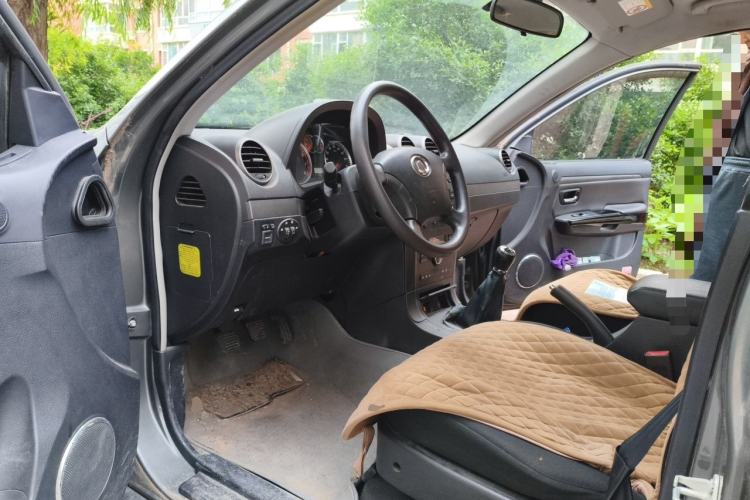 Used Haval H5 Classic 2012 Zhizun Edition 2.0L Four-Wheel Drive Luxury Model Driver Seat
