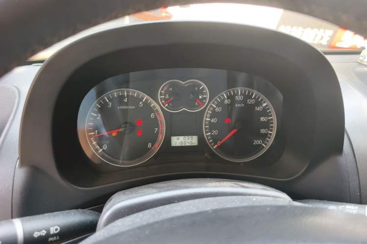 Used Haval H5 Classic 2012 Zhizun Edition 2.0L Two-Wheel Drive Navigation Model Instrument Cluster