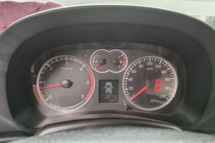 Used Haval H5 Classic 2012 European-style Version Green Quiet 2.0T Manual Two-Wheel Drive Comfort Model Instrument Cluster