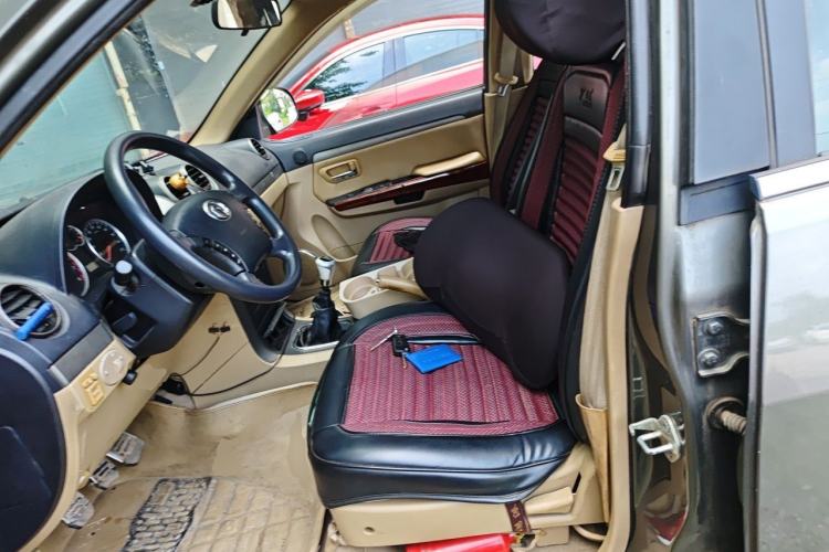 Used Haval H5 Classic 2012 European-style Edition 2.0L Two-Wheel Drive Luxury Model Left Front Seat
