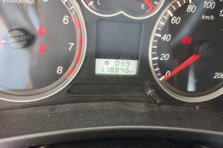 Used Haval H5 Classic 2012 Zhizun Edition 2.0L Two-Wheel Drive Navigation Model Odometer Close Up