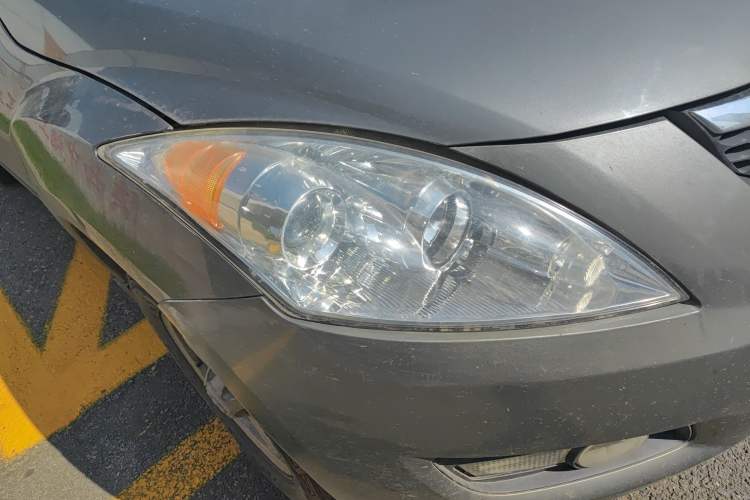 Used Haval H5 Classic 2012 European-style Model Green & Quiet 2.0T Manual 4x4 Comfort Version Right Front Headlight