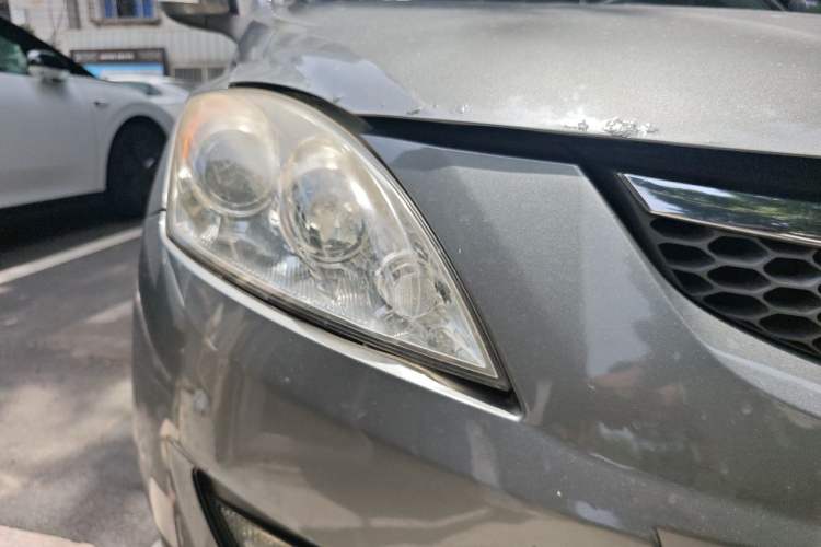 Used Haval H5 Classic 2012 ZhiZun Edition Green & Quiet 2.0T Automatic Two-Wheel Drive Luxury Model Right Front Headlight