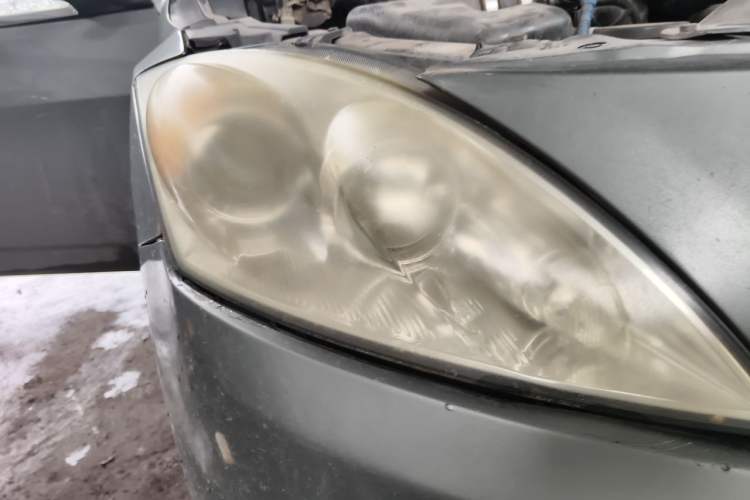 Used Haval H5 Classic 2012 European-style Version Green Quiet 2.0T Manual Two-Wheel Drive Comfort Model Right Front Headlight