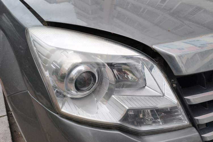 Used Haval H5 Classic 2012 Zhizun Edition 2.0L Four-Wheel Drive Luxury Model Right Front Headlight