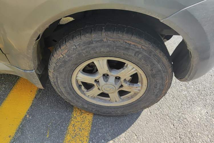 Used Haval H5 Classic 2012 European-style Model Green & Quiet 2.0T Manual 4x4 Comfort Version Right Front Wheel Hub
