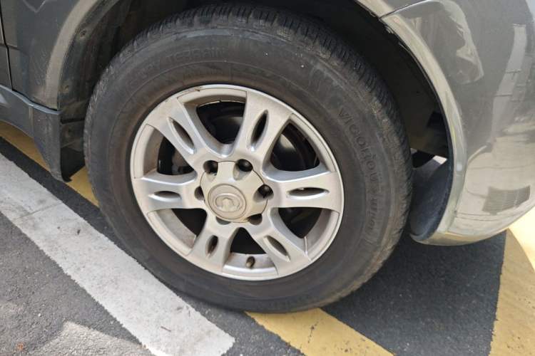 Used Haval H5 Classic 2012 ZhiZun Edition Green & Quiet 2.0T Automatic Two-Wheel Drive Luxury Model Right Front Wheel Hub