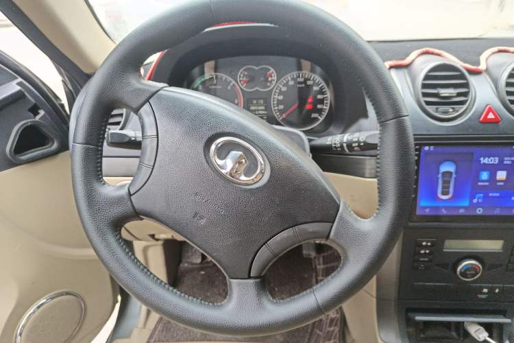 Used Haval H5 Classic 2012 European-style Version Green Quiet 2.0T Manual Two-Wheel Drive Comfort Model Steering Wheel