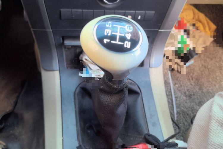 Used Haval H5 Classic 2012 European-style Edition 2.0L Two-Wheel Drive Luxury Model Gear Lever