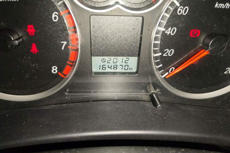 Used Haval H5 Classic 2012 European-style Edition 2.4L Four-Wheel Drive Comfort Model Odometer Close Up
