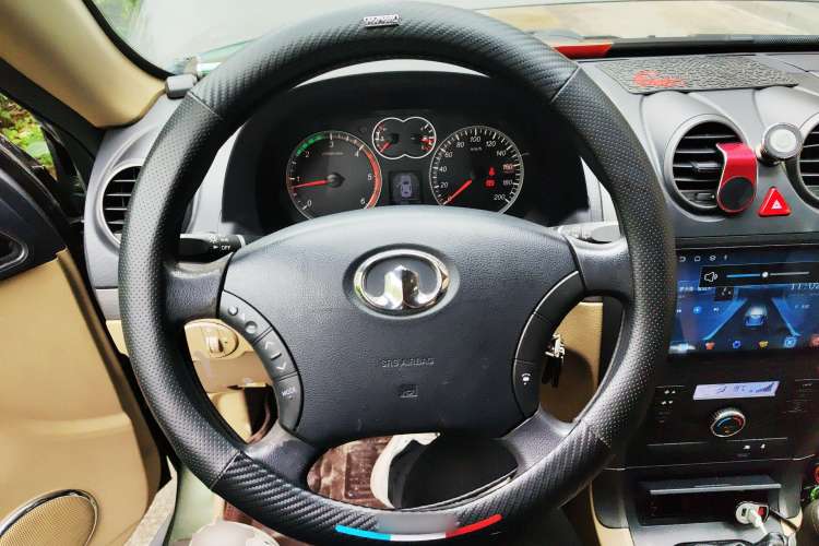 Used Haval H5 Classic 2012 European-style Version Green Quiet 2.0T Manual Two-Wheel Drive Comfort Model Steering Wheel