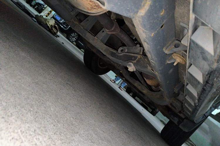 Used Haval H5 Classic 2012 European-style 2.0L Two-Wheel Drive Elite Model Chassis Rear Right