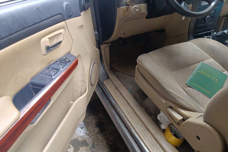Used Haval H5 Classic 2012 European-style 2.0L Two-Wheel Drive Elite Model Driver Seat