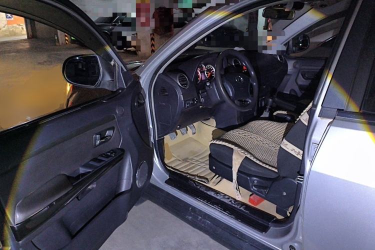 Used Haval H5 Classic 2012 ZhiZun Edition Green & Quiet 2.0T Manual Two-Wheel Drive Comfortable Model Driver Seat