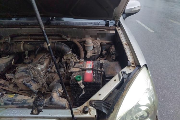 Used Haval H5 Classic 2012 European-style 2.0L Two-Wheel Drive Elite Model Engine Bay Left