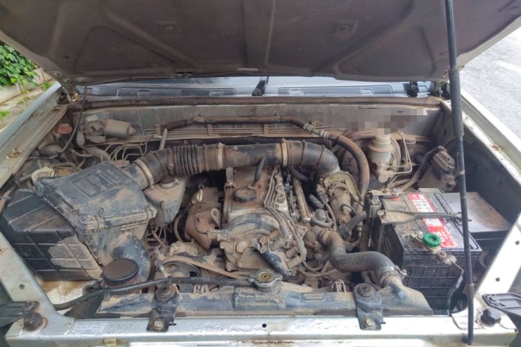 Used Haval H5 Classic 2012 European-style 2.0L Two-Wheel Drive Elite Model Engine Bay