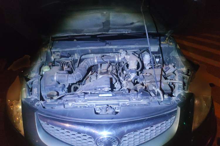 Used Haval H5 Classic 2012 European-style Edition 2.4L Four-Wheel Drive Comfort Model Engine Bay