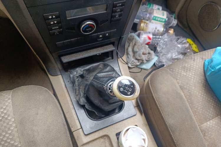 Used Haval H5 Classic 2012 European-style 2.0L Two-Wheel Drive Elite Model Gear Lever