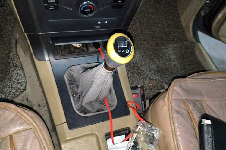 Used Haval H5 Classic 2012 European-style 2.0L Two-Wheel Drive Elite Model Gear Lever