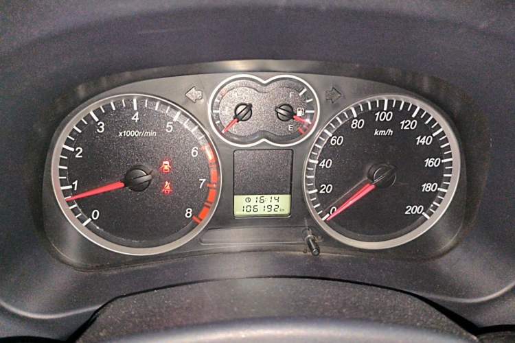 Used Haval H5 Classic 2012 European-style 2.0L Two-Wheel Drive Elite Model Instrument Cluster