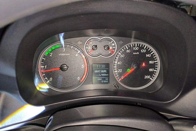 Used Haval H5 Classic 2012 ZhiZun Edition Green & Quiet 2.0T Manual Two-Wheel Drive Comfortable Model Instrument Cluster