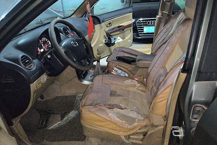 Used Haval H5 Classic 2012 European-style 2.0L Two-Wheel Drive Elite Model Left Front Seat
