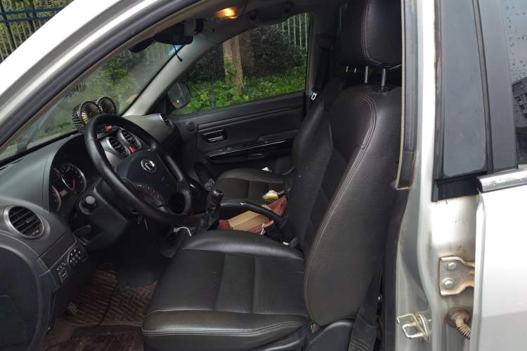 Used Haval H5 Classic 2012 European-style 2.0L Two-Wheel Drive Elite Model Left Front Seat