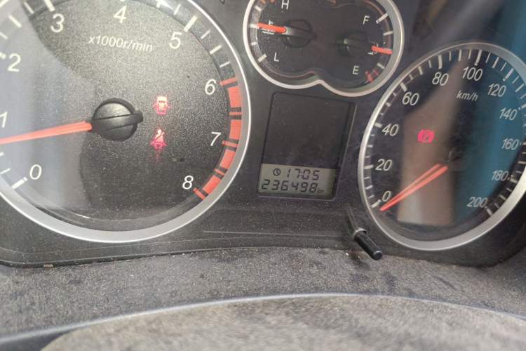 Used Haval H5 Classic 2012 European-style 2.0L Two-Wheel Drive Elite Model Odometer Close Up