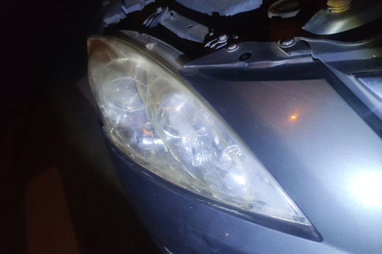 Used Haval H5 Classic 2012 European-style Edition 2.4L Four-Wheel Drive Comfort Model Right Front Headlight