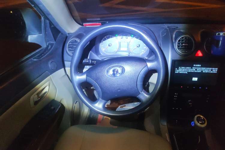 Used Haval H5 Classic 2012 European-style Edition 2.4L Four-Wheel Drive Comfort Model Steering Wheel
