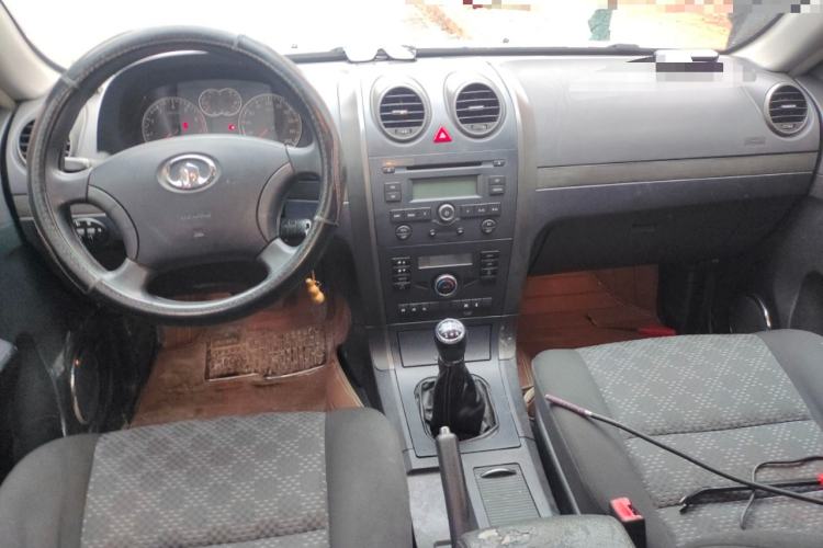 Used Haval H5 Classic 2012 European-style Edition 2.4L Four-Wheel Drive Comfort Model Center Console