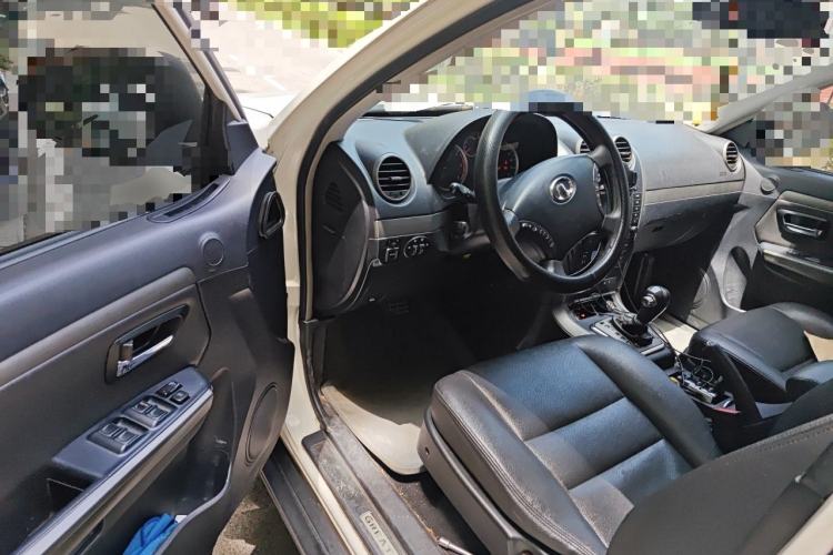 Used Haval H5 Classic 2012 ZhiZun Edition Green & Quiet 2.0T Automatic Two-Wheel Drive Luxury Model Driver Seat