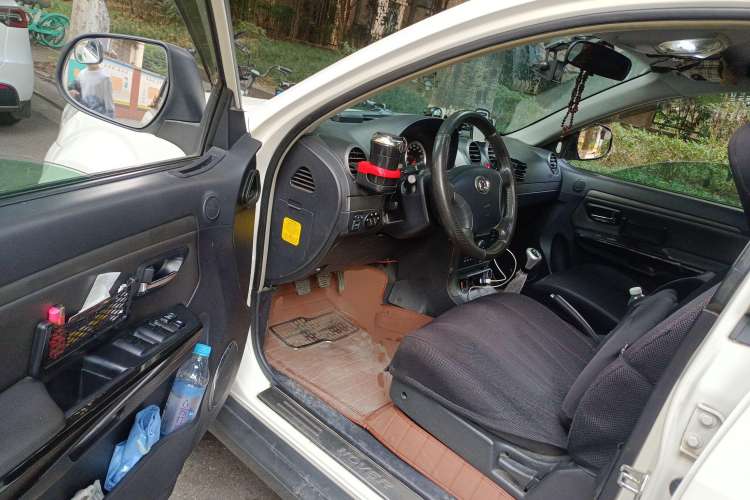Used Haval H5 Classic 2012 European-style Edition 2.4L Four-Wheel Drive Comfort Model Driver Seat