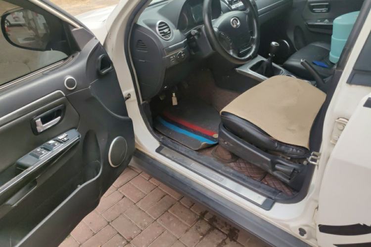 Used Haval H5 Classic 2012 ZhiZun Edition Green & Quiet 2.0T Manual Two-Wheel Drive Comfortable Model Driver Seat