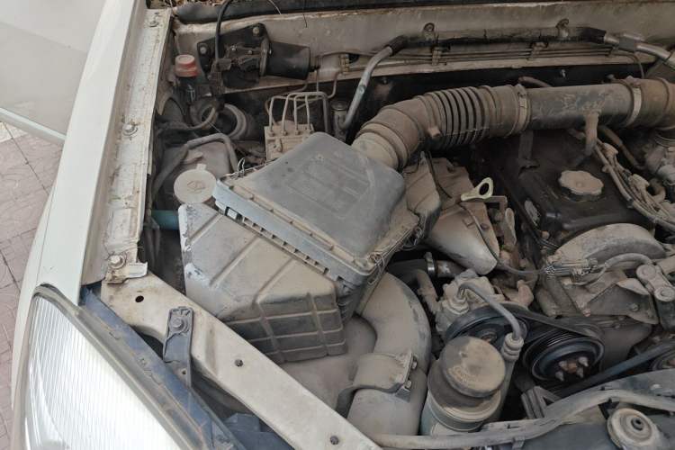 Used Haval H5 Classic 2012 Zhizun Edition 2.0L Two-Wheel Drive Navigation Model Engine Bay Right