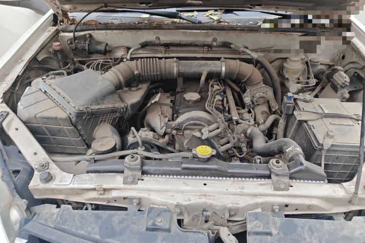 Used Haval H5 Classic 2012 Zhizun Edition 2.0L Two-Wheel Drive Navigation Model Engine Bay