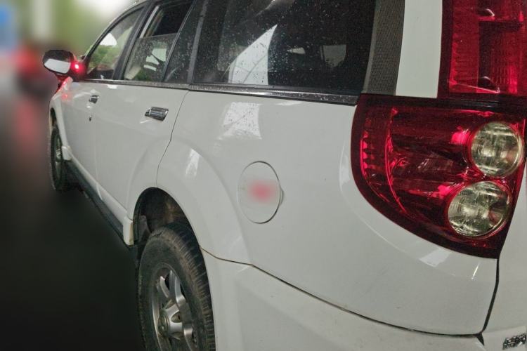 Used Haval H5 Classic 2012 ZhiZun Edition Green Silence 2.0T Automatic Two-Wheel Drive Comfortable Model Exterior 3