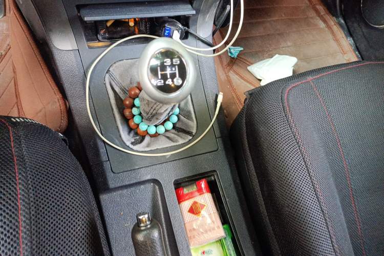 Used Haval H5 Classic 2012 European-style Edition 2.4L Four-Wheel Drive Comfort Model Gear Lever