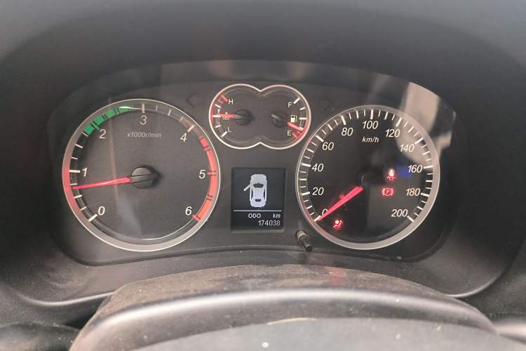 Used Haval H5 Classic 2012 ZhiZun Edition Green & Quiet 2.0T Manual Two-Wheel Drive Comfortable Model Instrument Cluster
