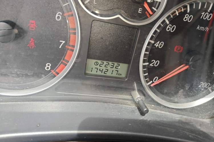 Used Haval H5 Classic 2012 Zhizun Edition 2.0L Two-Wheel Drive Navigation Model Odometer Close Up