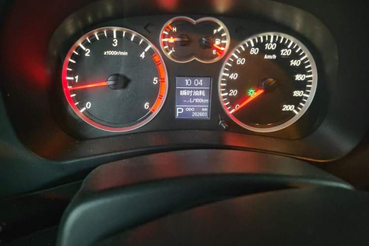 Used Haval H5 Classic 2012 ZhiZun Edition Green Silence 2.0T Automatic Two-Wheel Drive Comfortable Model Odometer Close Up